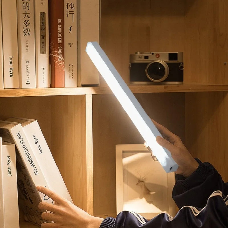 LEDLUX™ - Lampada a LED con sensore di movimento - 3 colori in 1 | ESTRAS