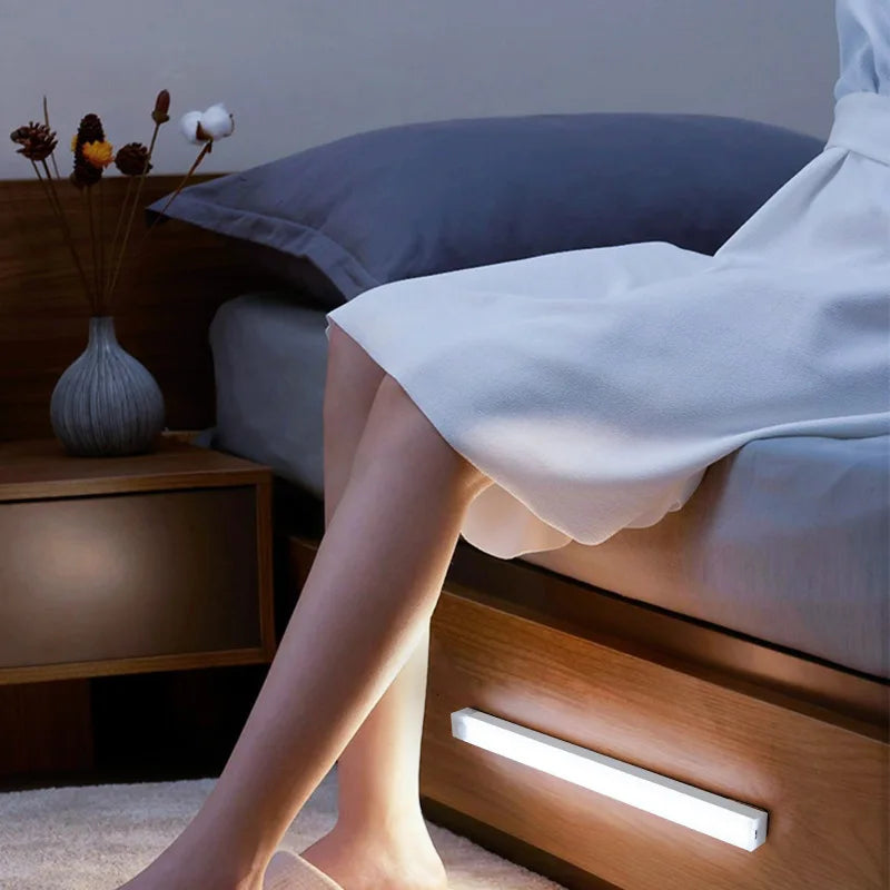 LEDLUX™ - Lampada a LED con sensore di movimento - 3 colori in 1 | ESTRAS